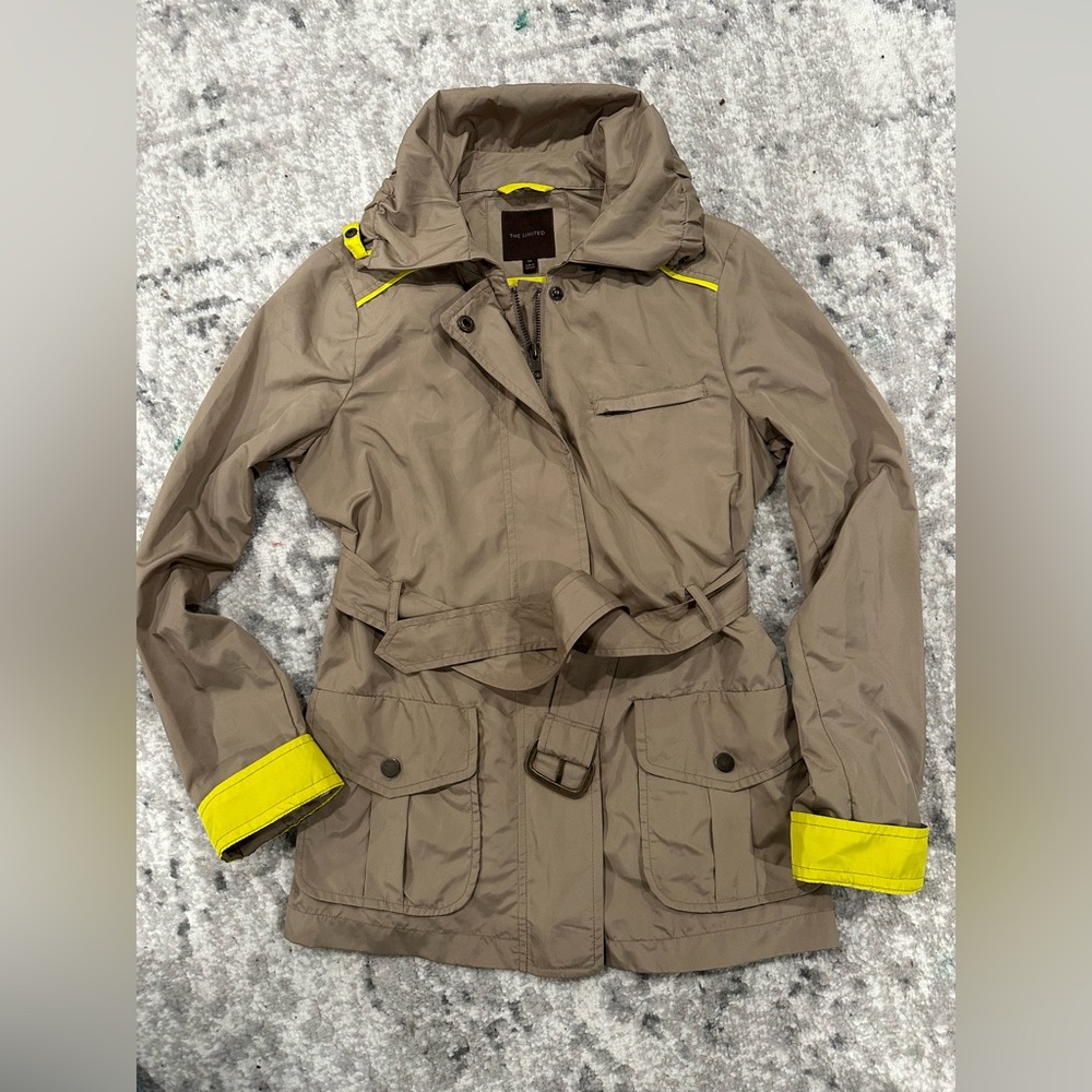 Limited light weight jacket